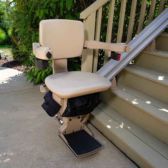 SACRAMENTO BRUNO ELITE SRE-2010E EXTERIOR  HEAVY DUTY 400 LB. WEIGHT CAPACITY DELUXE OUTDOOR-OUTSIDE STRAIGHT RAIL HOME STAIRLIFT